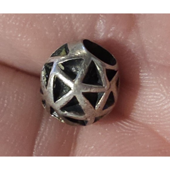 AUTHENTIC RETIRED TROLLBEADS 925 Signed LAA 11205 Triangles Star Bead Charm - Picture 2 of 5